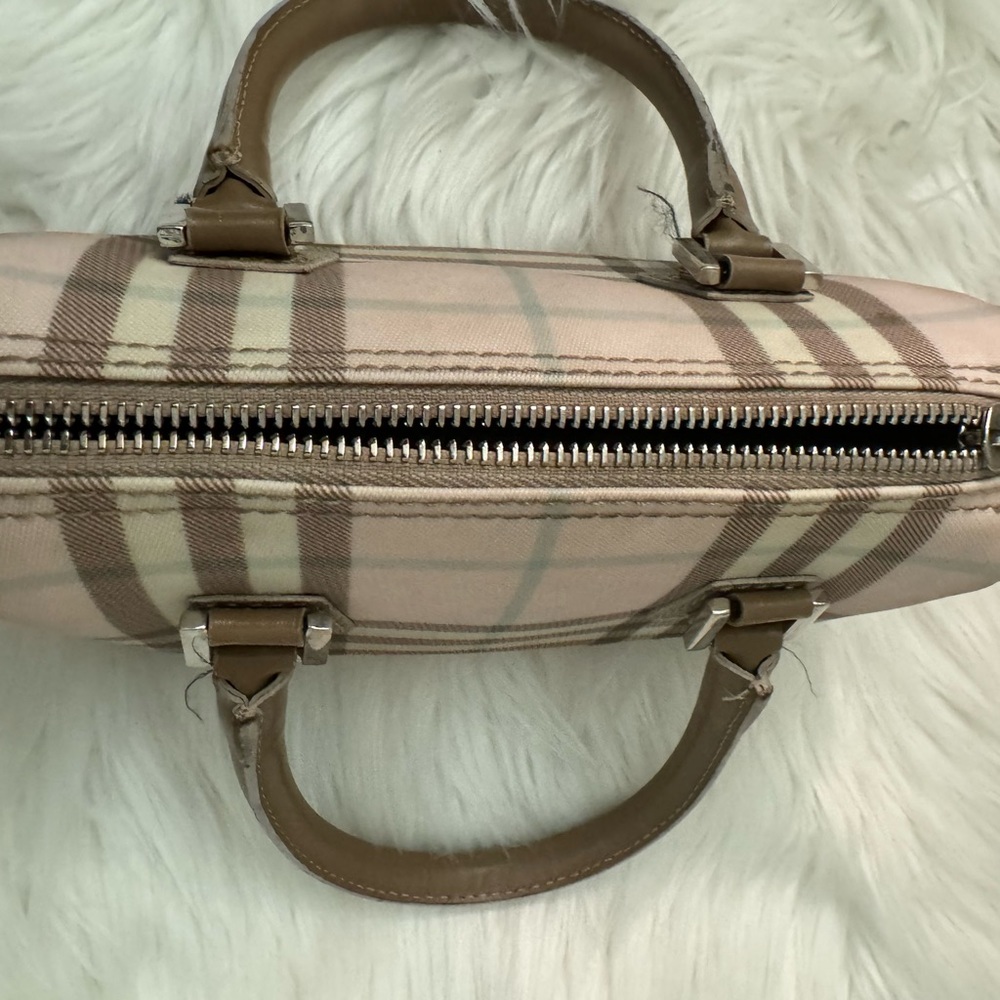 Authentic BURBERRY London pink mini nova check bag - Picture 8 of 10